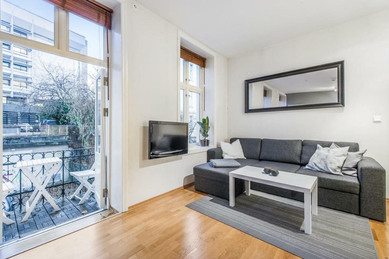 Modern Apartment In City Centre Bergen Esterno foto